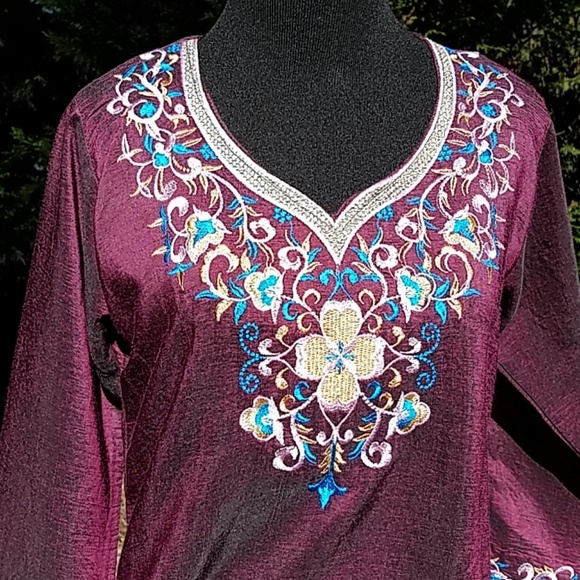 Tunic Style Top - Picture 3 of 8
